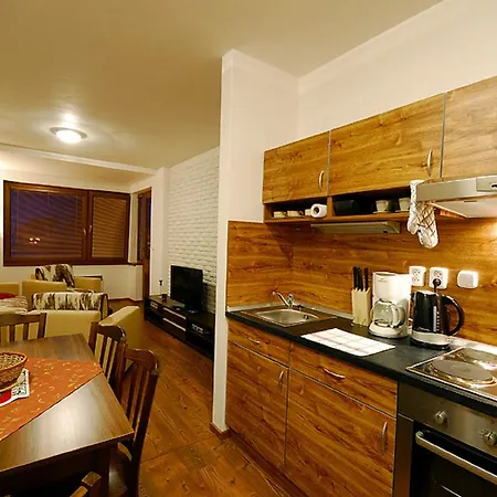 アパート & Sun Wellness